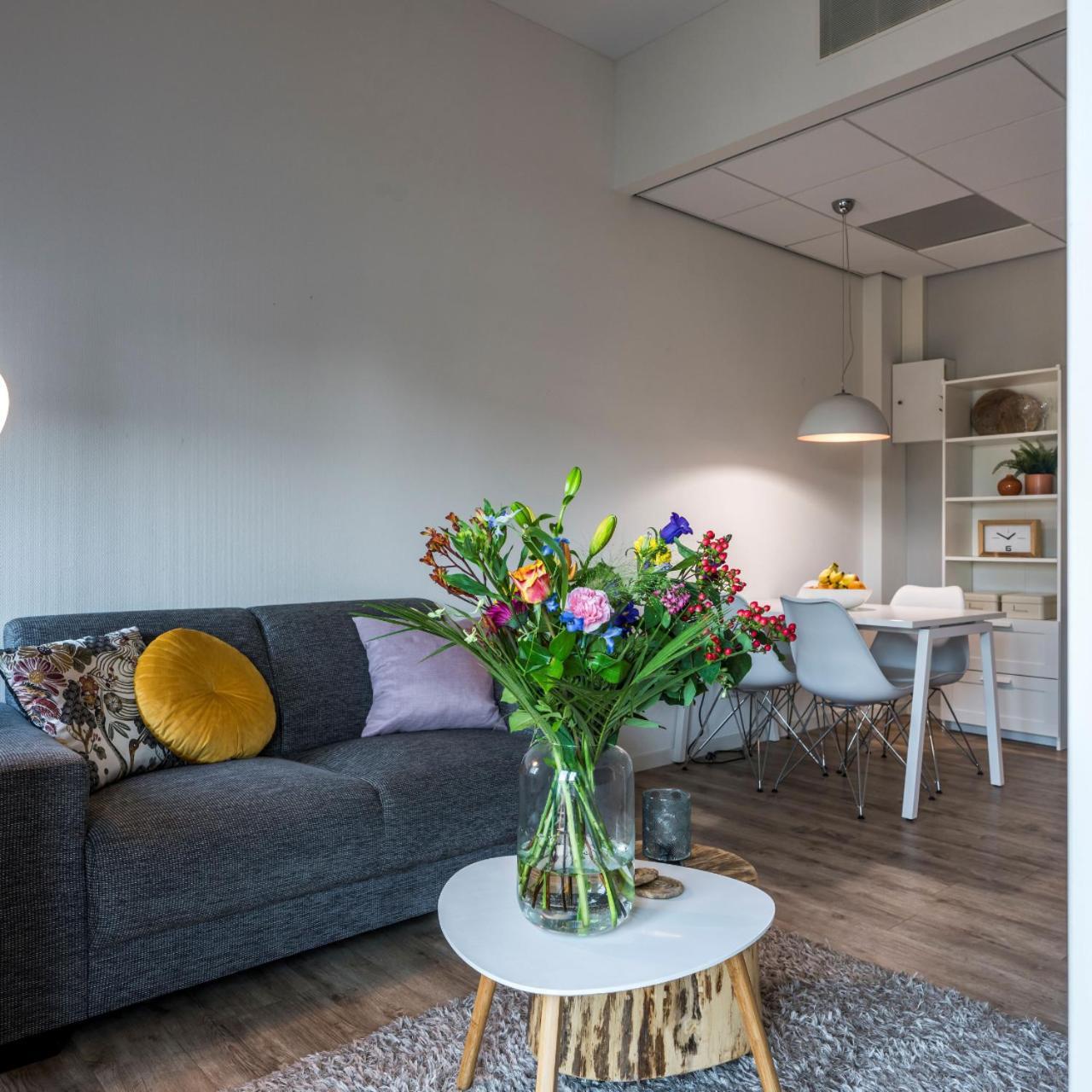 Joinn! City Lofts Houten Utrecht Exteriör bild